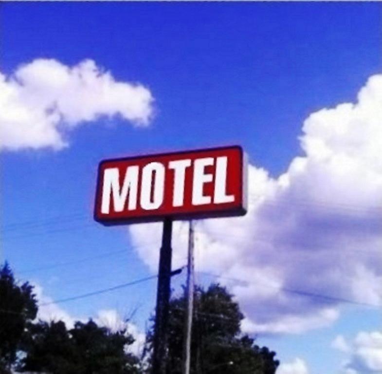 Dry Ridge Motor Inn Exteriér fotografie